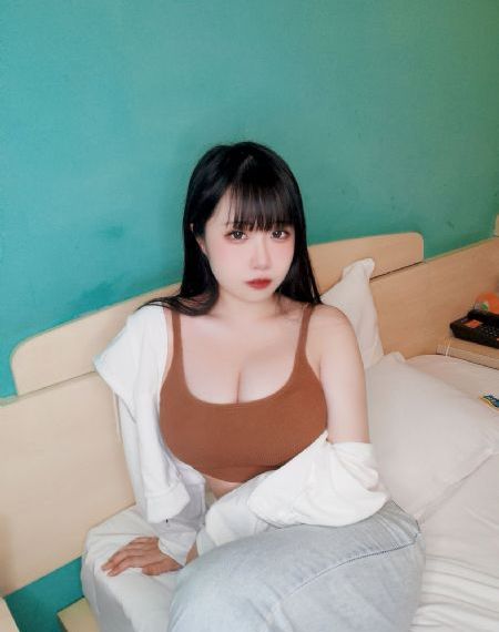年轻的嫂子在线