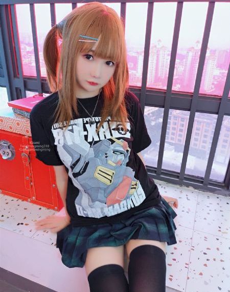校花喂我乳我脱她胸罩免费视频