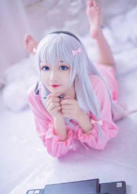 漂亮的女保姆